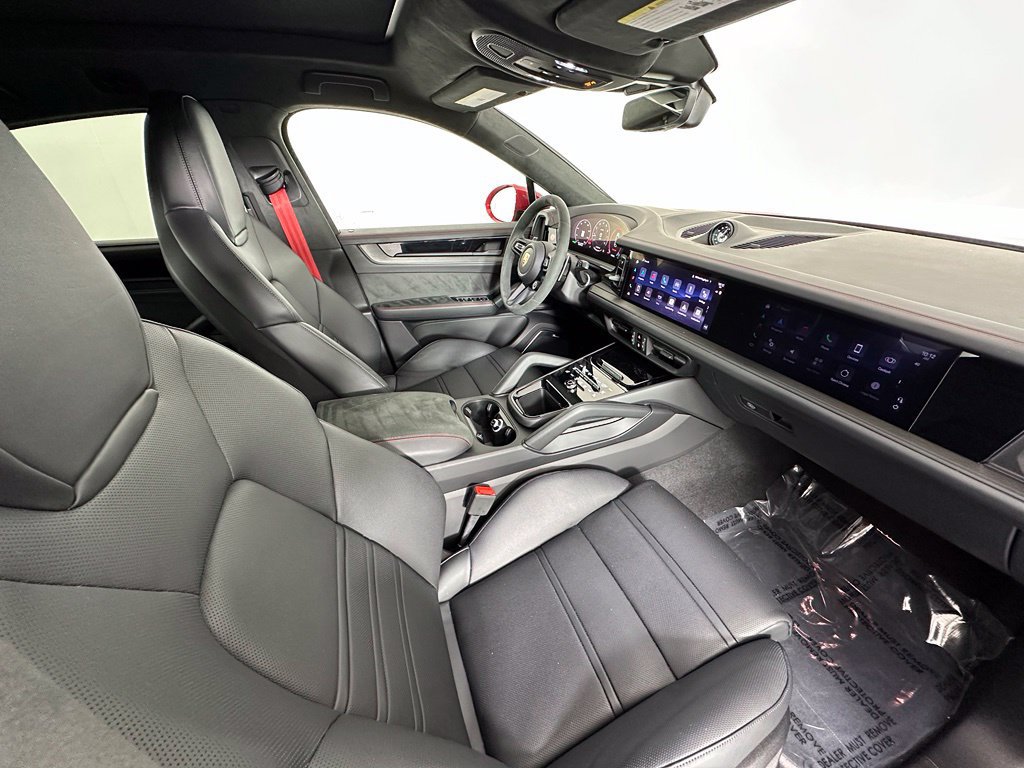 Used 2026 Porsche Cayenne GTS AWD/4WD image 46