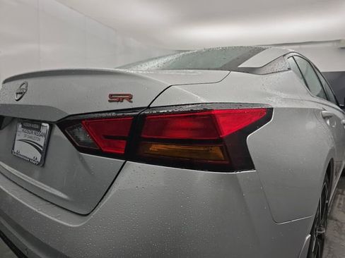 Used 2023 Nissan Altima 2.5 SR image 19