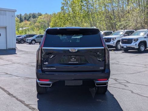 Used 2023 Cadillac Escalade Premium Luxury AWD/4WD image 4