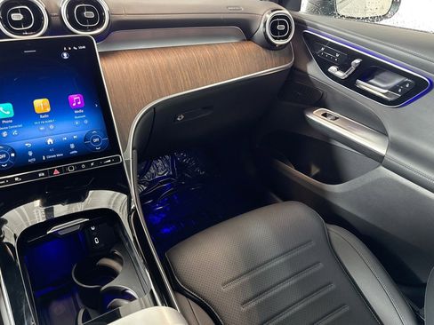 Used 2026 Mercedes-Benz GLC 300 image 21