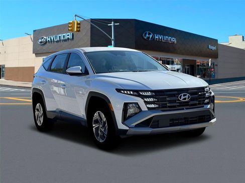 New 2026 Hyundai Tucson Blue SE AWD/4WD image 11