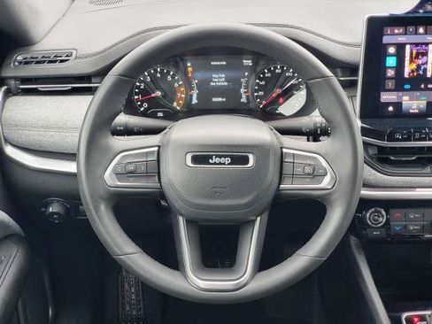 Used 2023 Jeep Compass Latitude AWD/4WD image 22