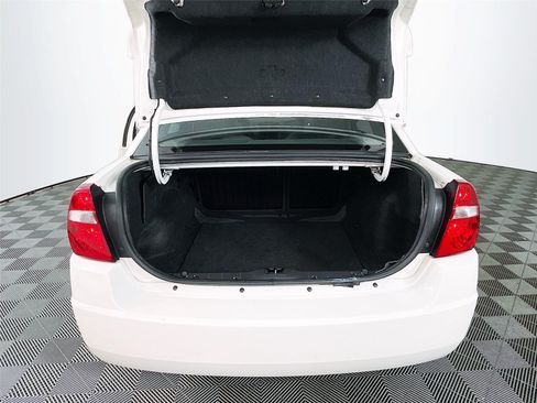 Used 2005 Chevrolet Malibu LS w/ Preferred Equipment Group FWD image 26