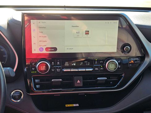 Used 2023 Toyota Highlander Limited image 27