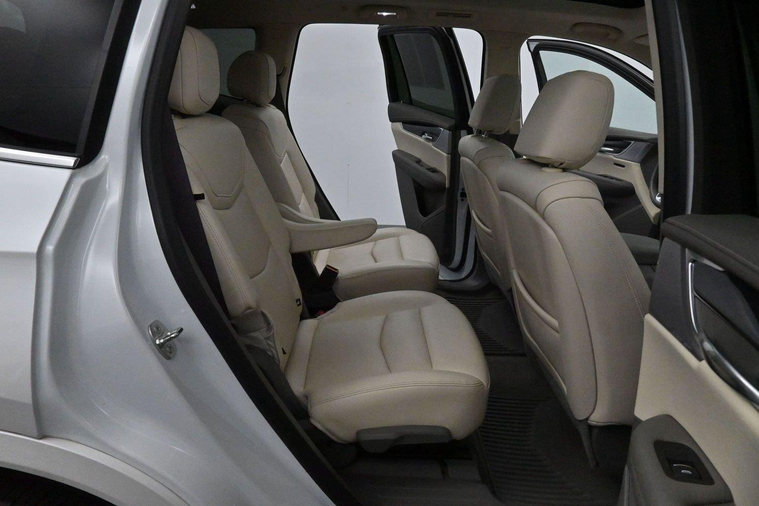 Certified 2024 Cadillac XT6 Premium Luxury AWD/4WD image 36