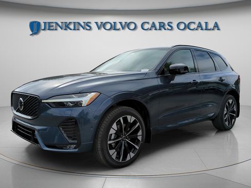 New 2026 Volvo XC60 B5 Plus w/ Protection Package Premier image 4