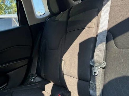 Used 2017 Jeep Compass Sport image 29