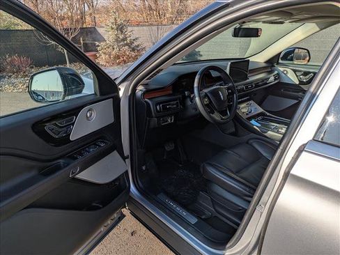 Used 2020 Lincoln Aviator Reserve w/ Equipment Group 201A image 30