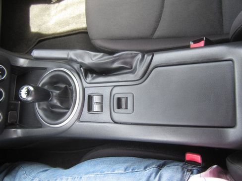 Used 2010 MAZDA MX-5 Miata Sport image 34