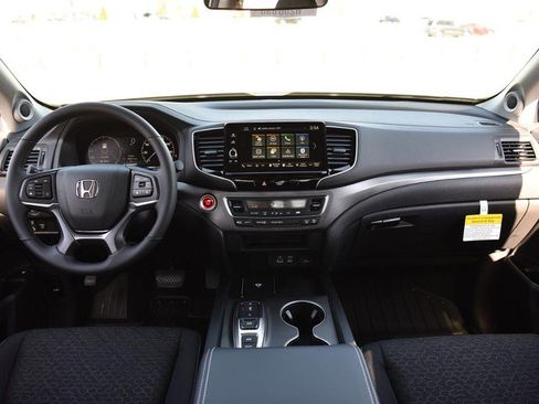 New 2025 Honda Ridgeline Sport image 8