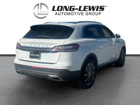 Used 2022 Lincoln Nautilus Reserve image 5