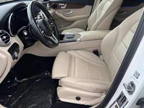 Used 2022 Mercedes-Benz GLC 300 4MATIC w/ Premium Package Lite image 15