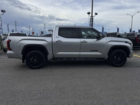 Used 2026 Toyota Tundra Limited AWD/4WD image 4