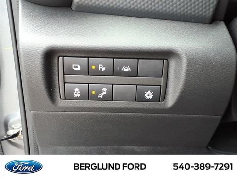 Used 2021 Nissan Kicks S FWD image 19