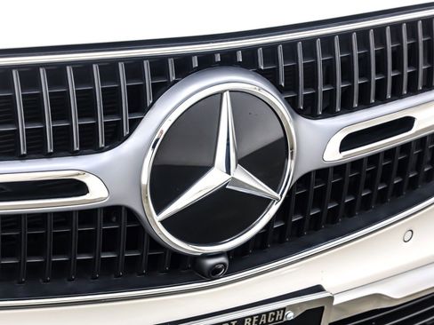 Certified 2025 Mercedes-Benz GLC 300 image 14