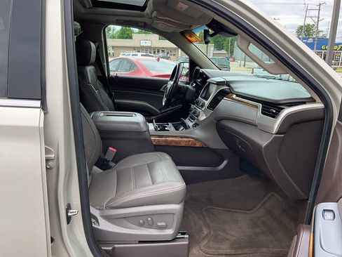 Used 2015 GMC Yukon Denali w/ Premium Package AWD/4WD image 33