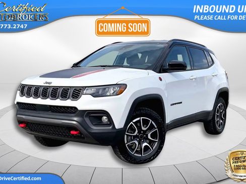 Used 2025 Jeep Compass Trailhawk AWD/4WD image 1