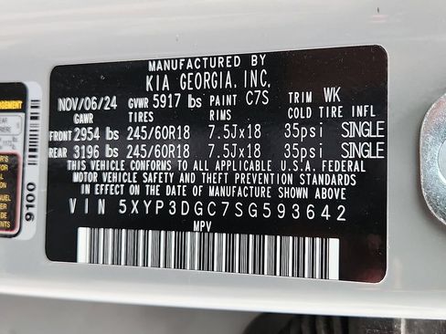 Used 2025 Kia Telluride AWD image 27