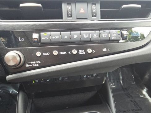 Certified 2024 Lexus ES 350 w/ Premium Package FWD image 25