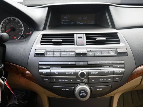 Used 2011 Honda Accord EX-L image 11