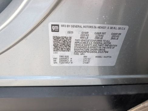 Used 2025 Chevrolet Equinox LT AWD/4WD image 24
