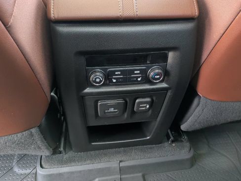 Used 2021 Chevrolet Traverse High Country w/ LPO, Floor Liner Package AWD/4WD image 43