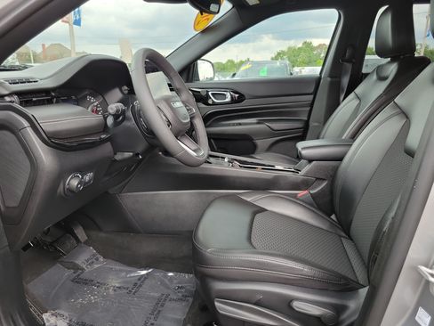Used 2022 Jeep Compass Latitude AWD/4WD image 7
