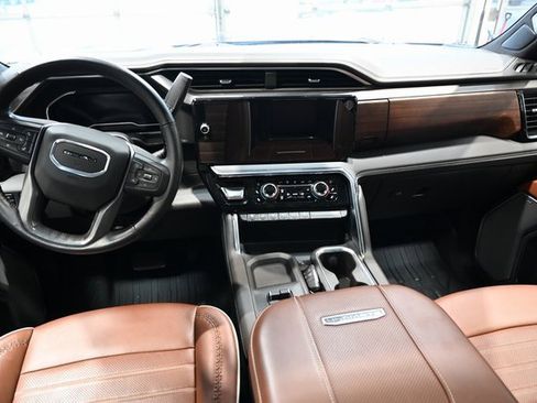 Used 2024 GMC Sierra 3500 Denali Ultimate image 19