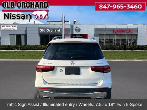 Used 2022 Mercedes-Benz GLB 250 4MATIC w/ Premium Package Lite image 7