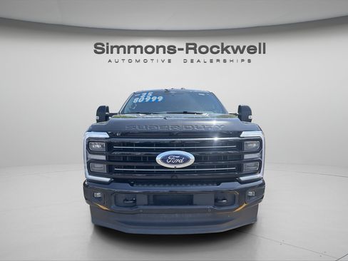Used 2025 Ford F250 Platinum AWD/4WD image 7