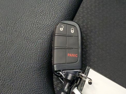 Used 2025 Jeep Compass Trailhawk AWD/4WD image 26