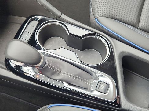 Certified 2025 Buick Encore GX Sport Touring FWD image 15
