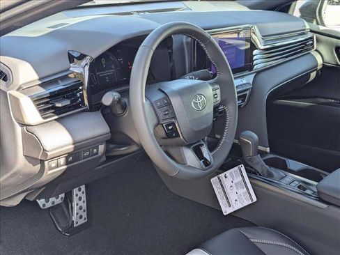 New 2025 Toyota Camry SE image 3