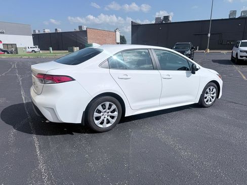Used 2024 Toyota Corolla LE FWD image 5