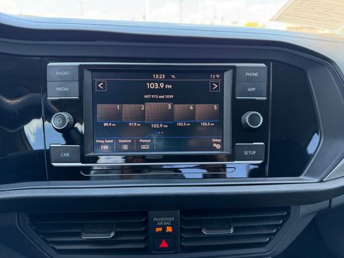 Used 2019 Volkswagen Jetta S image 11