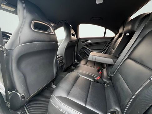 Used 2016 Mercedes-Benz CLA 250 image 18