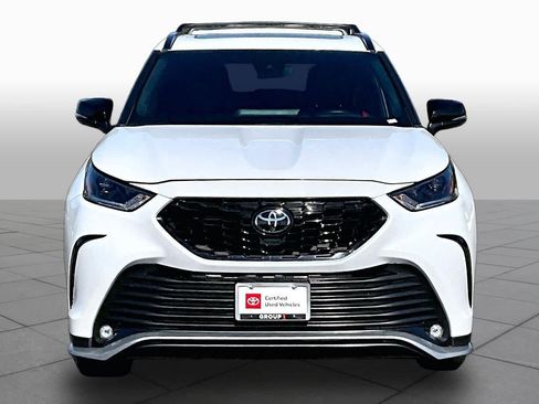 Certified 2024 Toyota Highlander XSE AWD/4WD image 3