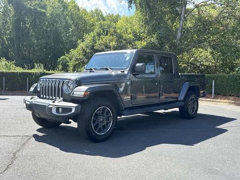 Used 2022 Jeep Gladiator Overland w/ Popular Equipment Package AWD/4WD image 2