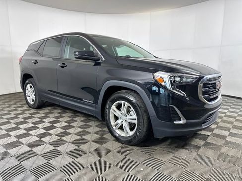 Used 2021 GMC Terrain SLE image 2