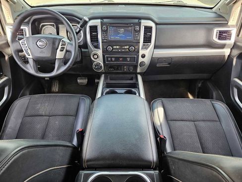 Used 2018 Nissan Titan PRO-4X w/ Pro-4x Utility Package image 15
