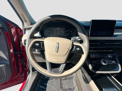 Used 2022 Lincoln Corsair FWD image 11