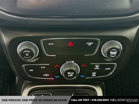 Used 2018 Jeep Compass Latitude w/ Popular Equipment Group image 15