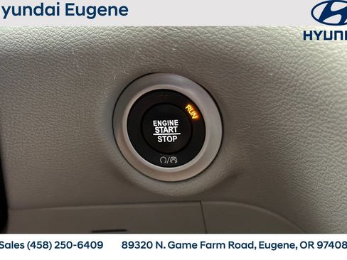 Used 2023 Chrysler Pacifica Touring-L FWD image 27
