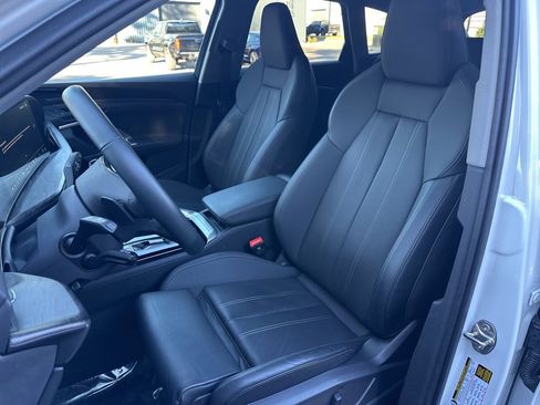Used 2025 Audi Q5 Premium Plus w/ Premium Plus image 11