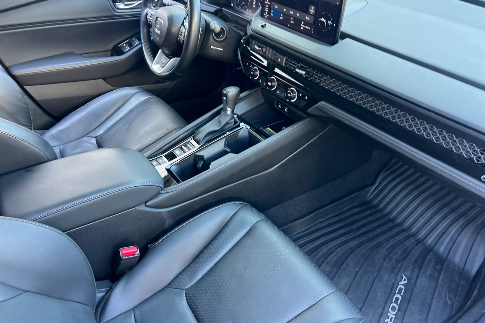 Used 2025 Honda Accord Touring image 18