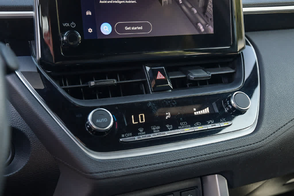 Certified 2024 Toyota Corolla Cross AWD Hybrid image 21