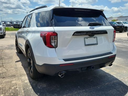 Used 2024 Ford Explorer ST-Line w/ Class IV Trailer Tow Package RWD image 4