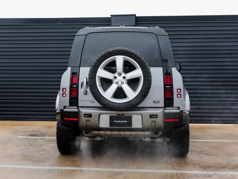 Used 2021 Land Rover Defender 90 X-Dynamic S image 6