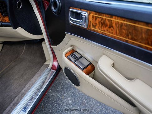 Used 1988 Jaguar XJ Vanden Plas RWD image 46