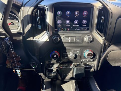 Used 2020 Chevrolet Silverado 2500 LTZ w/ LTZ Premium Package image 2